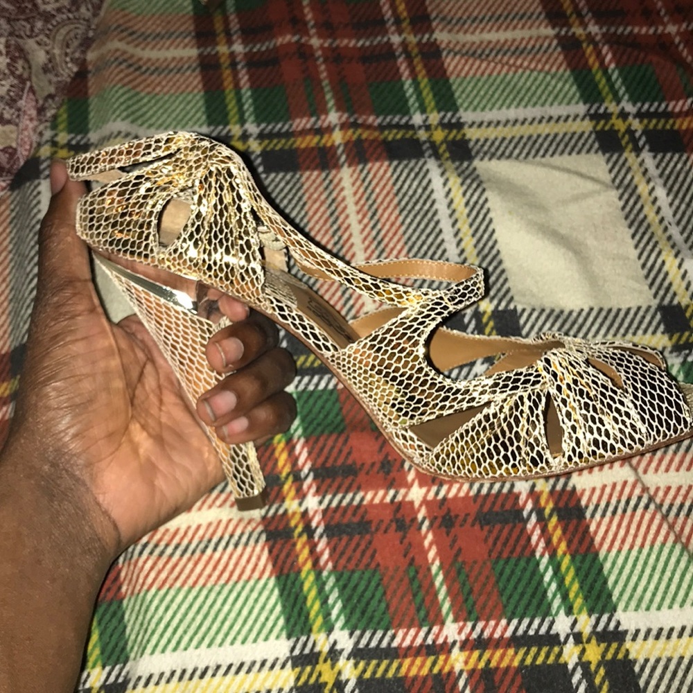 Oh...deer golden heels